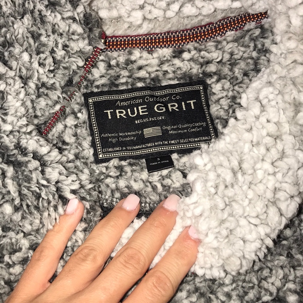 True Grit pullover size Small